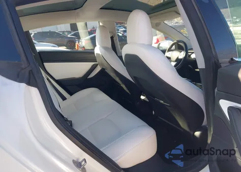 2020 Tesla Model 3 Standard Range Plus Rear-Wheel Drive/Standard Range Rear-Wheel Drive z USA, uszkodzony, nr VIN 5YJ3E1EA0LF797880